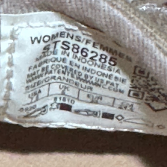 Sperry Angelfish Boat Shoe with Slip-On Design - Picture 6 of 8